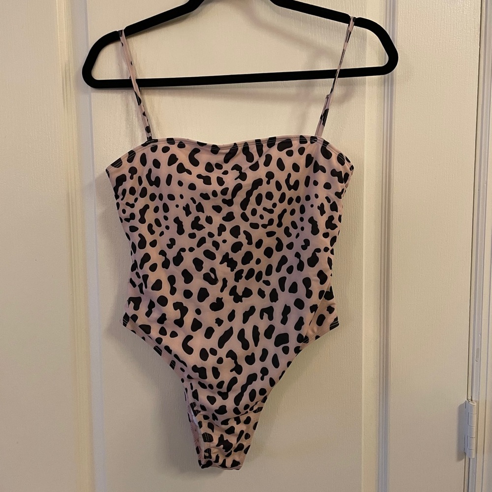 NWOT S leopard bodysuit